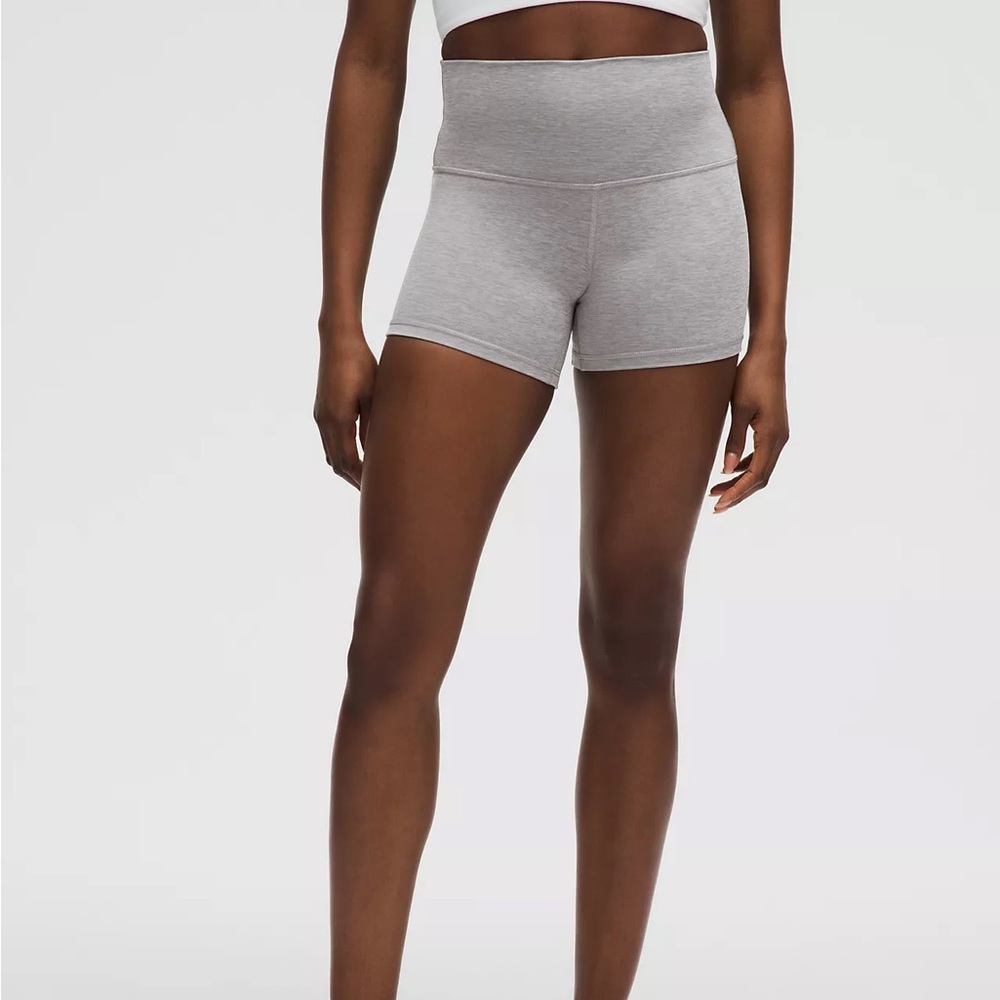 Lulu lemon align high rise short in heather grey 4” inseam